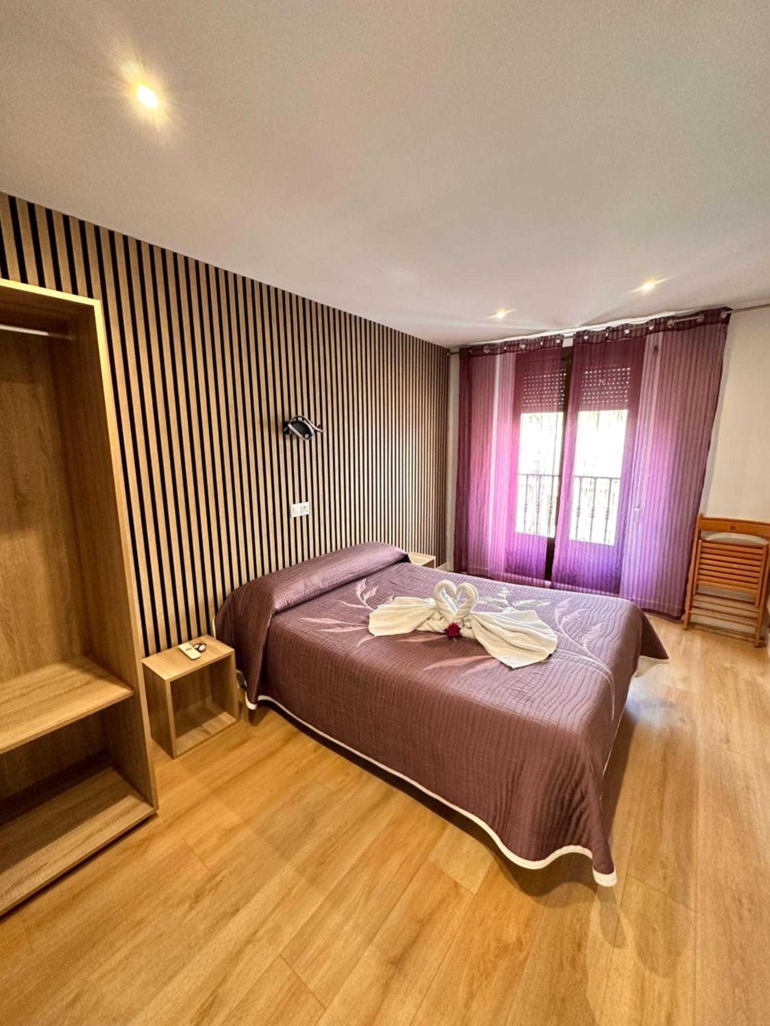 Hostal Rober Madri Exterior foto